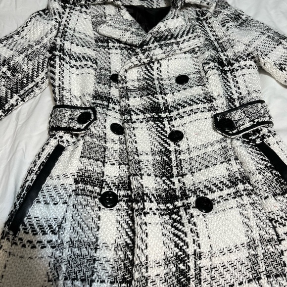 Beautiful plaid style jacket size small Bcx - Picture 2 of 4